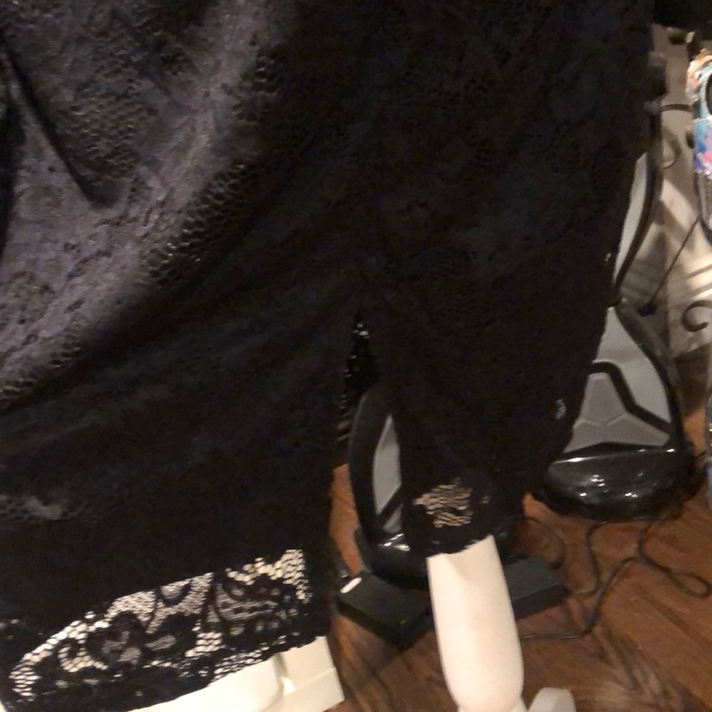 Black Lace Bell Sleeve Dress - Picture 7 of 13